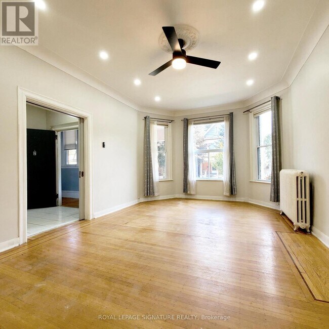 Building Photo - 116 Fairholt Rd S