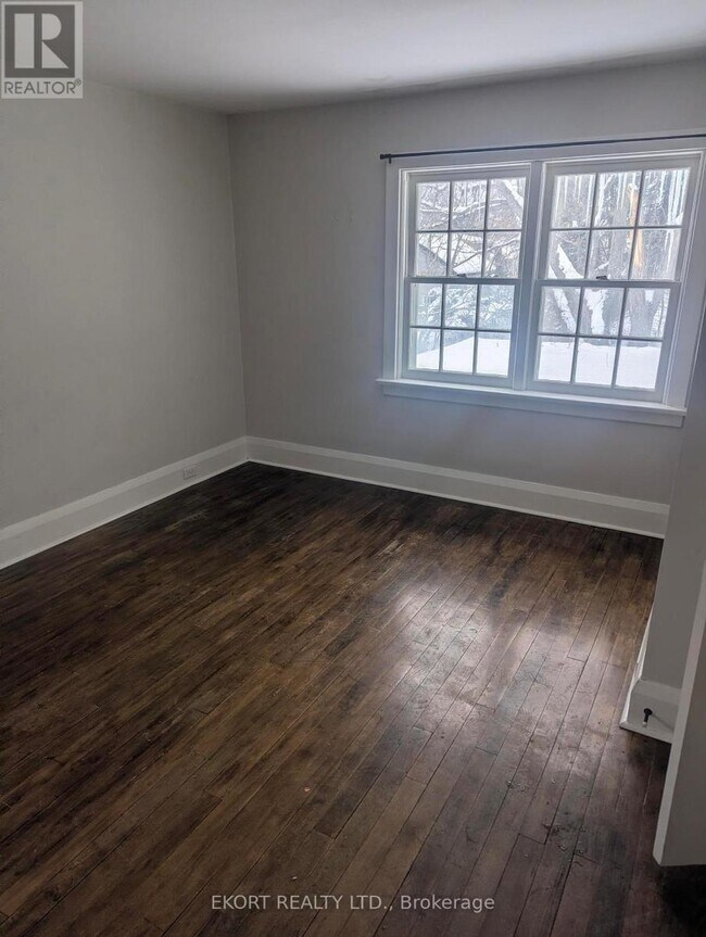 Photo du bâtiment - 306 MacDonald Ave