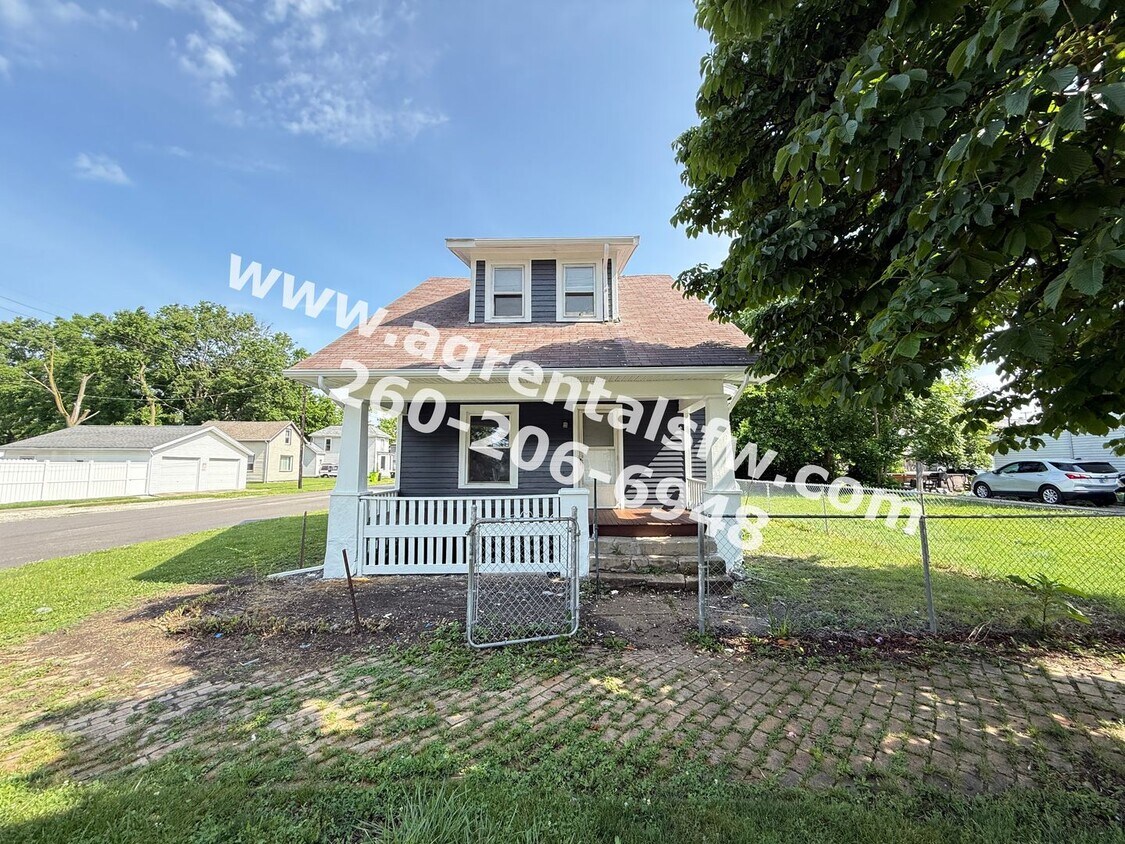 Foto principal - 704 E Franklin St