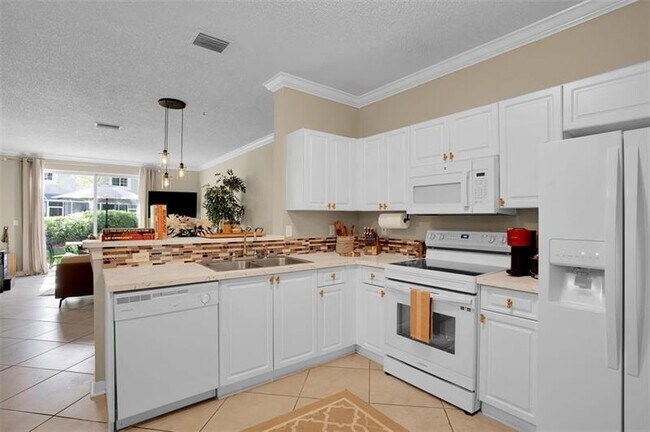 Building Photo - 2188 Salerno Cir