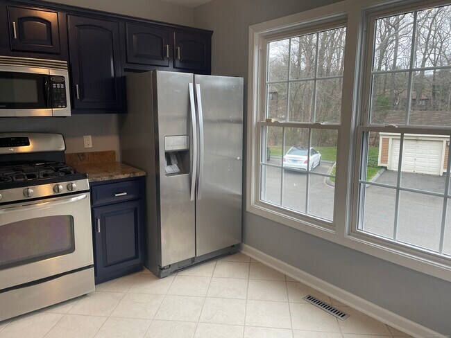 Foto del edificio - 173 Foxbridge Village Rd