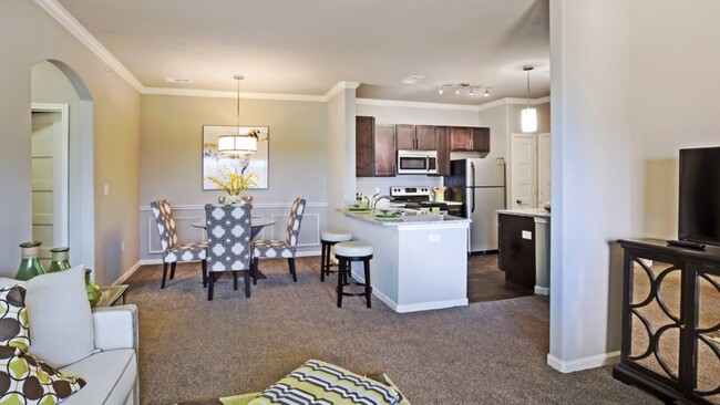 Foto del edificio - 14117 N Rockwell Ave