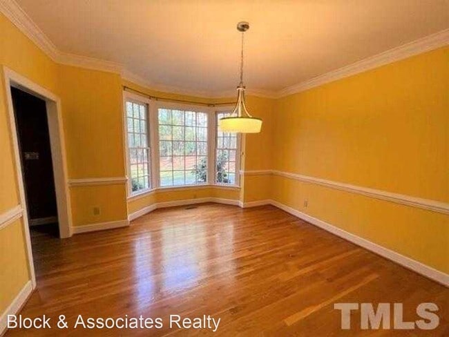 Building Photo - 4 br, 2.5 bath House - 2616 Southwinds Run