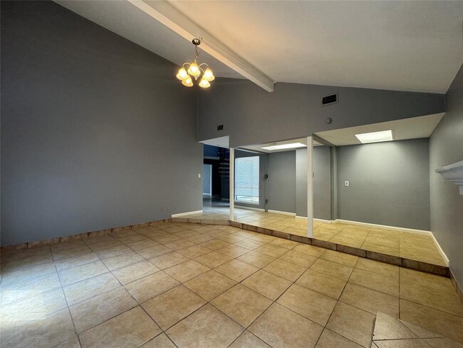 Foto del edificio - 12011 Carriage Ridge Ct