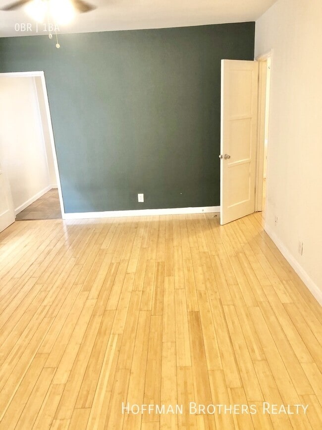 Building Photo - 2553 S Sepulveda Blvd