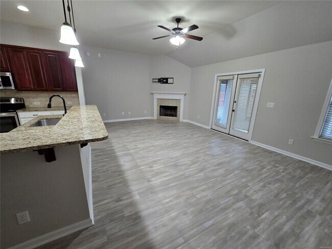 Building Photo - Located in Deer Creek