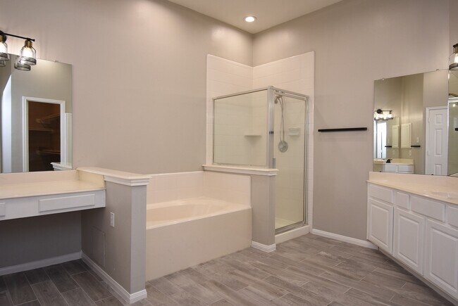 Foto del edificio - 23122 Beech Canyon Dr