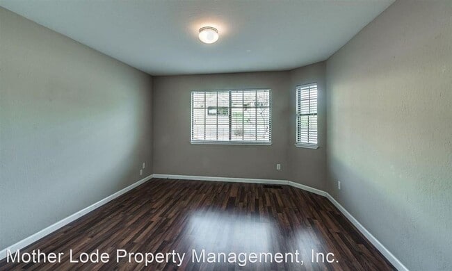 Building Photo - 3 br, 2 bath House - 868 Live Oak Drive