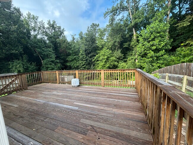 Foto del edificio - 7149 Mill Valley Rd