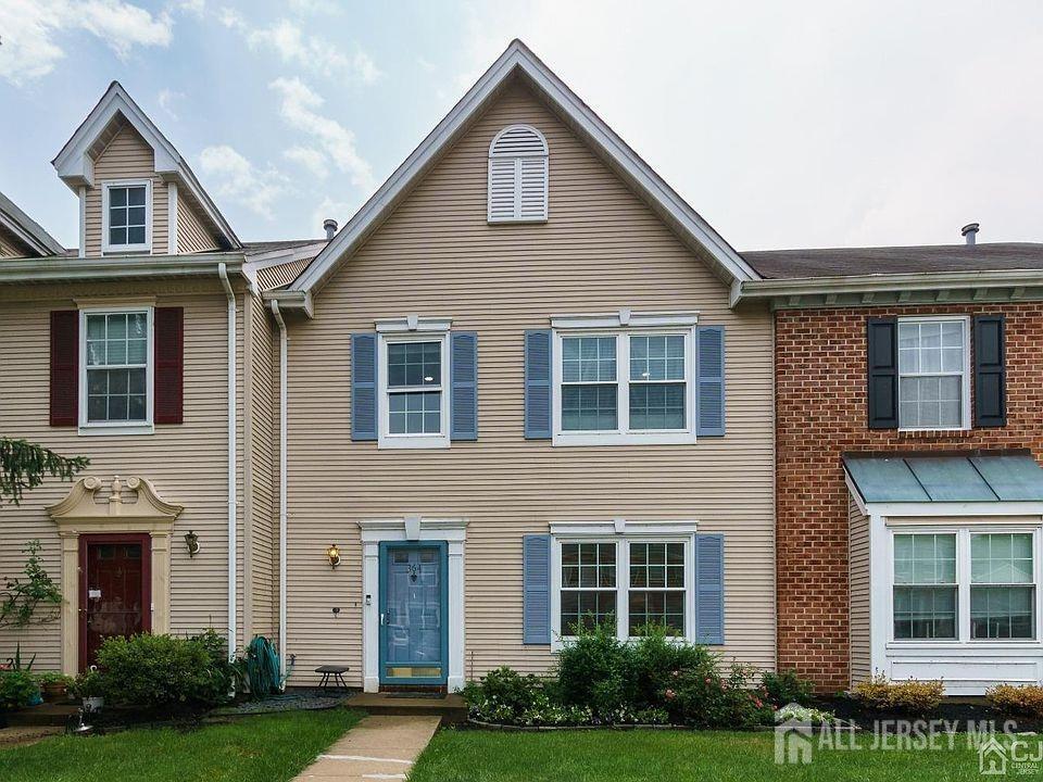 Primary Photo - 364 Hadleigh Ln