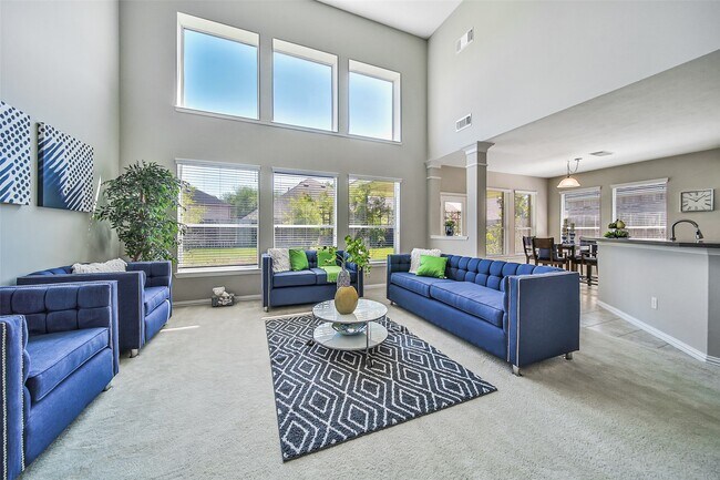 Foto del edificio - 16015 Portmanshire Ln