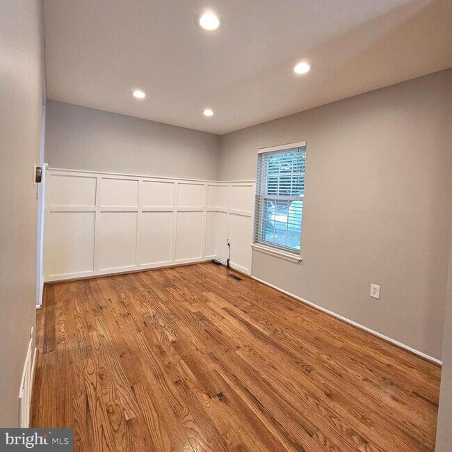 Foto del edificio - 6430 Shannon Station Ct