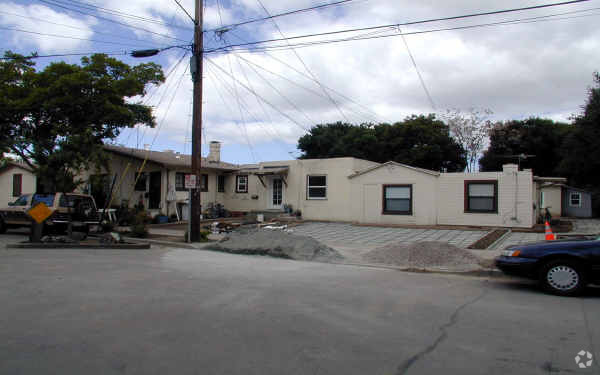 Primary Photo - 2071-2091 El Camino Real
