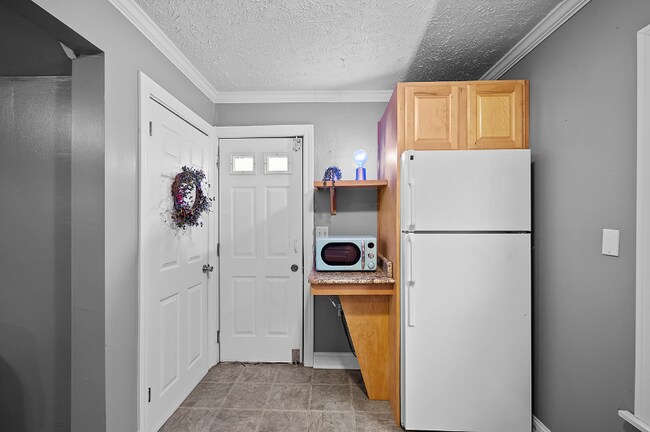 Building Photo - 4711 Franklin Blvd