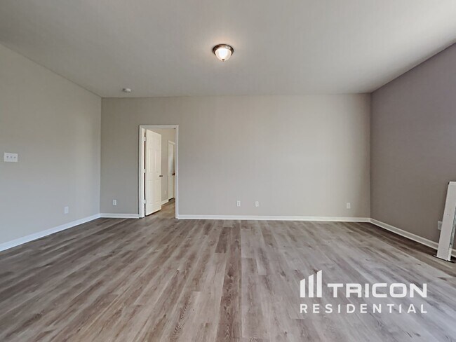 Foto del edificio - 913 Baden Manor Dr