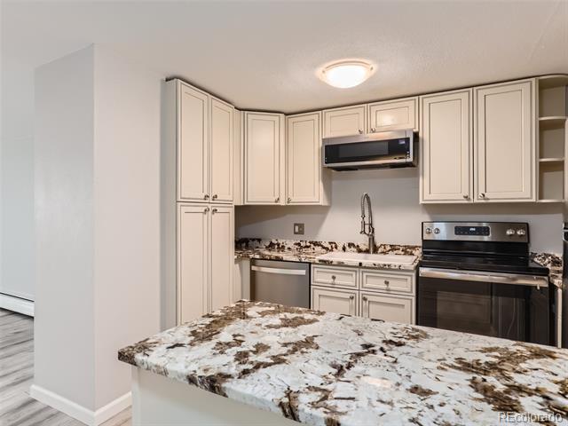 Foto del edificio - 1029 E 8th Ave