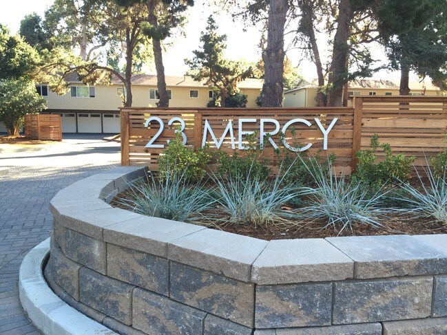 Foto del edificio - 23 Mercy Apartments