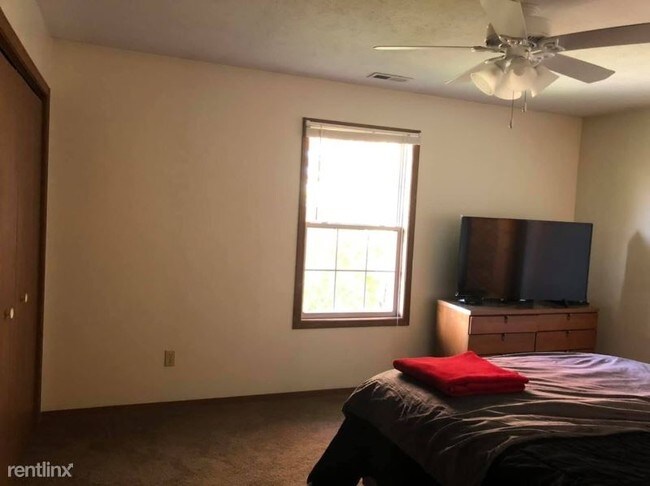 Building Photo - 2 br, 2 bath Apartment - 7 Christopher Way