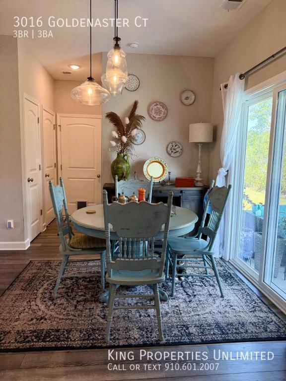 Foto del edificio - 3016 Goldenaster Ct