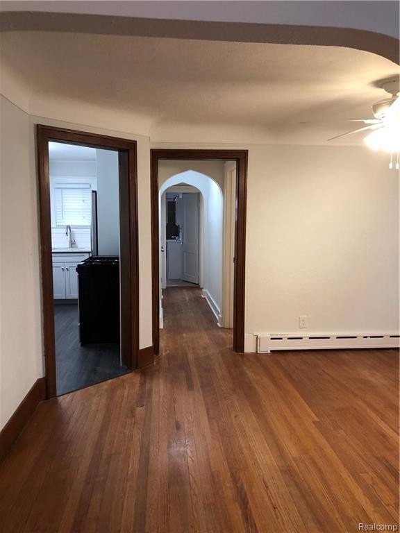 Building Photo - 507 Curry Ave