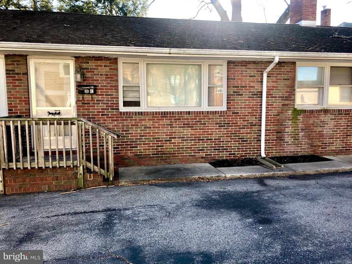 Primary Photo - 111 N 3rd St