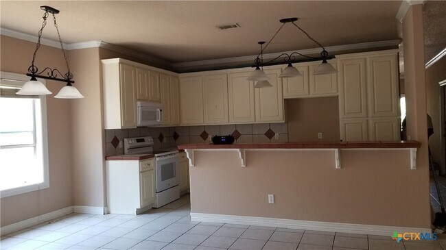 Foto del edificio - 3023 Green Mountain Dr