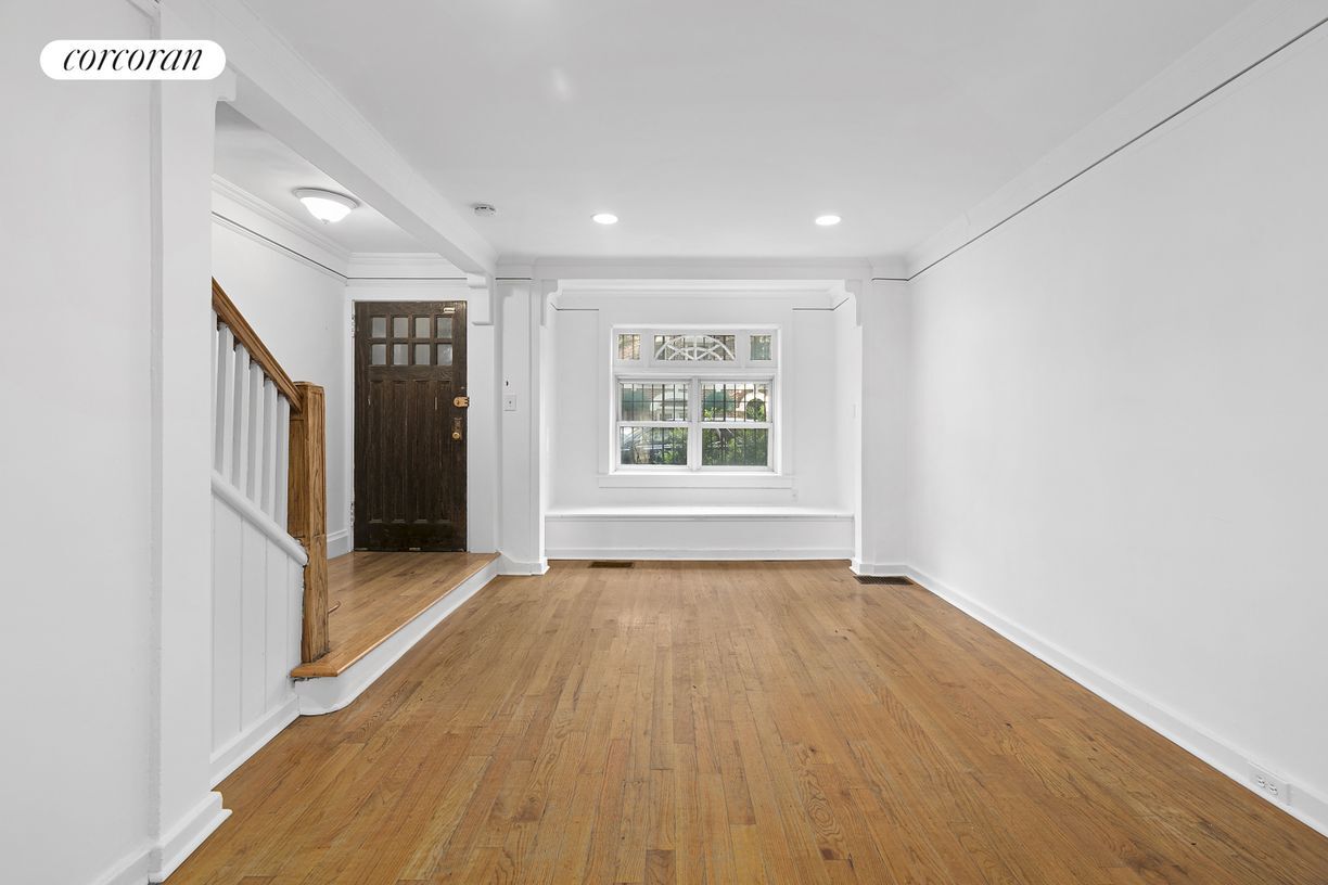 Foto principal - 1058 Sterling Pl