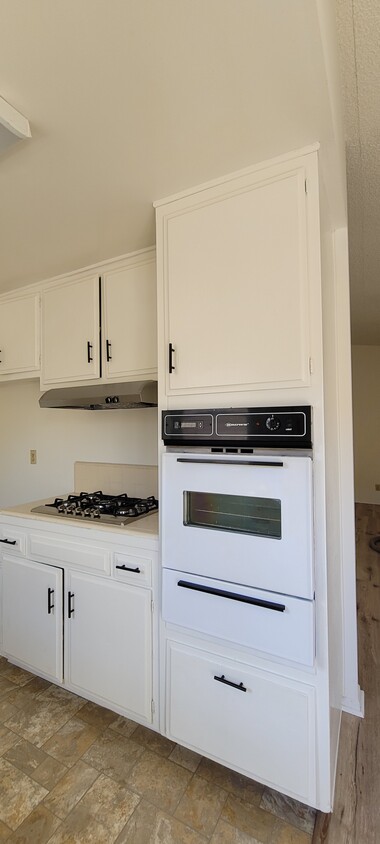 Foto principal - 3350 Armada Dr
