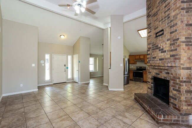 Foto del edificio - 6328 Canyon Cir