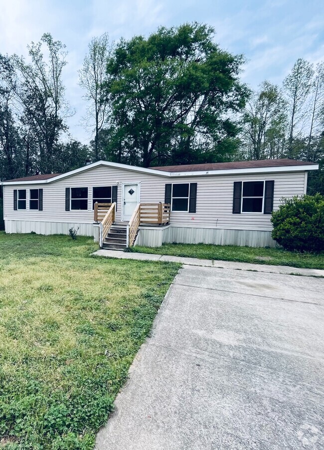 Building Photo - 16093 Outland Dr