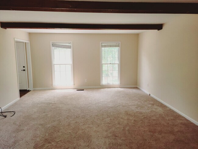 Foto del edificio - 3543 Mill Springs Rd