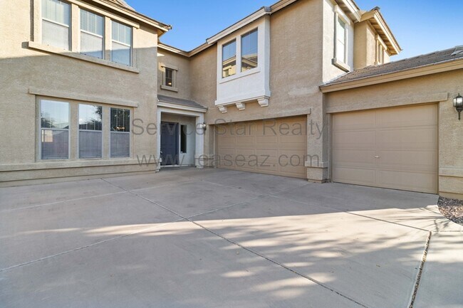 Building Photo - 17870 W Hearn Rd