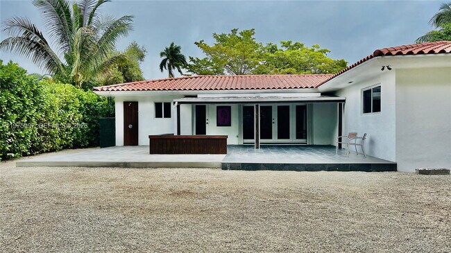 Foto del edificio - Northeast 11th Avenue, Miami Shores, FL 33138 - 3 BR 2 BA single-family home