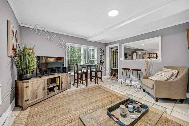 Foto del edificio - ALL UTILITIES INCLUDED