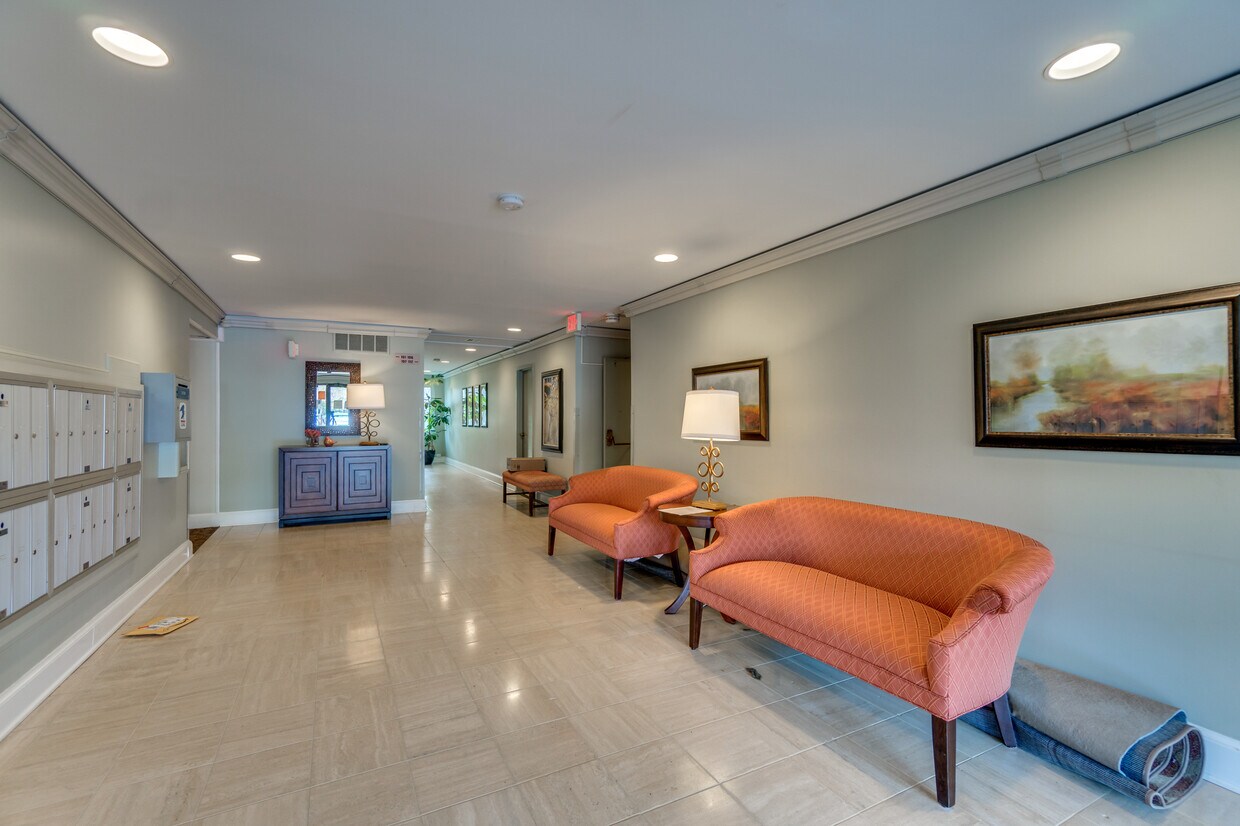 2817 Jermantown Rd, Oakton, VA 22124 Condo for Rent in Oakton, VA