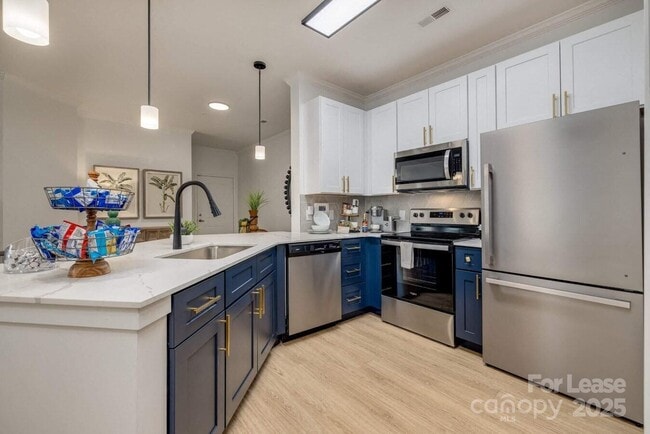 Building Photo - 12620 Toscana Way