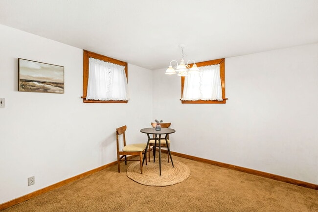 Building Photo - 1912 7th Ave S