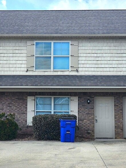 Building Photo - 1615 Manchester Trail NE