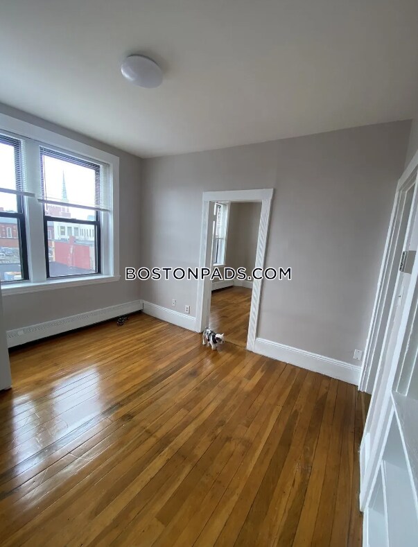 116124A Central Ave Unit 41, Lynn, MA 01901 Room for Rent in Lynn