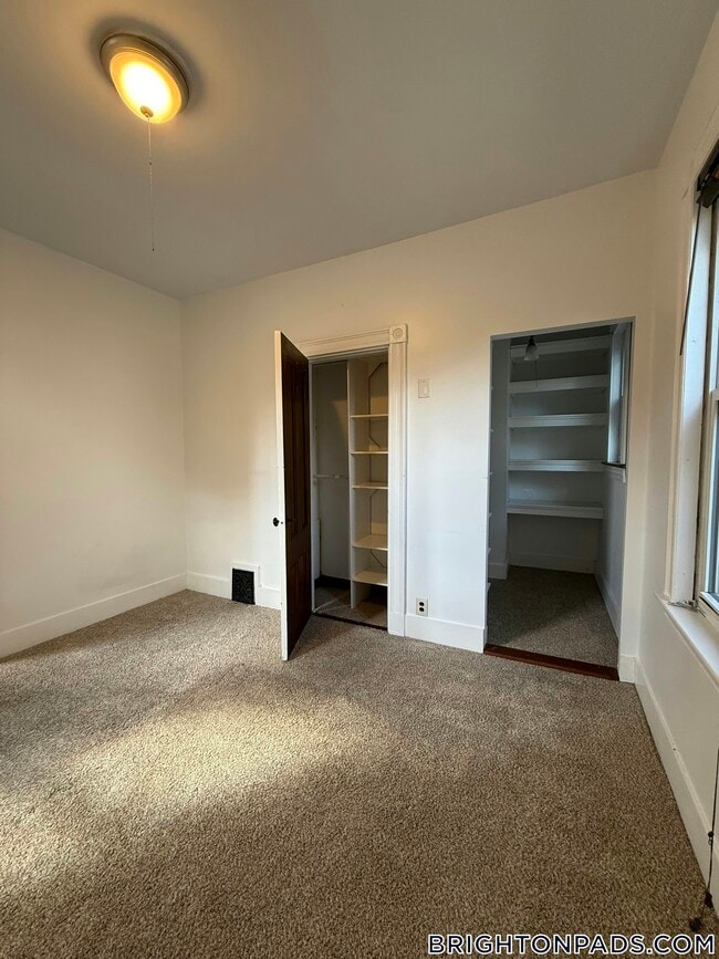Building Photo - 32 Etna St