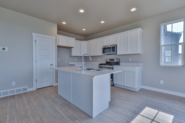 Foto del edificio - 1062 W Osprey Dr