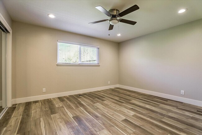 Foto del edificio - Los Gatos Almaden Road 2117/2119