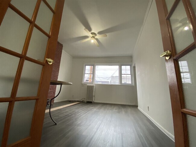 Building Photo - 323 Sip Ave