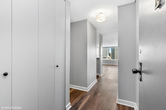Foto del edificio - 2728 N Hampden Ct