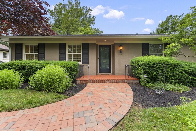 Foto del edificio - 309 Greenbriar Rd