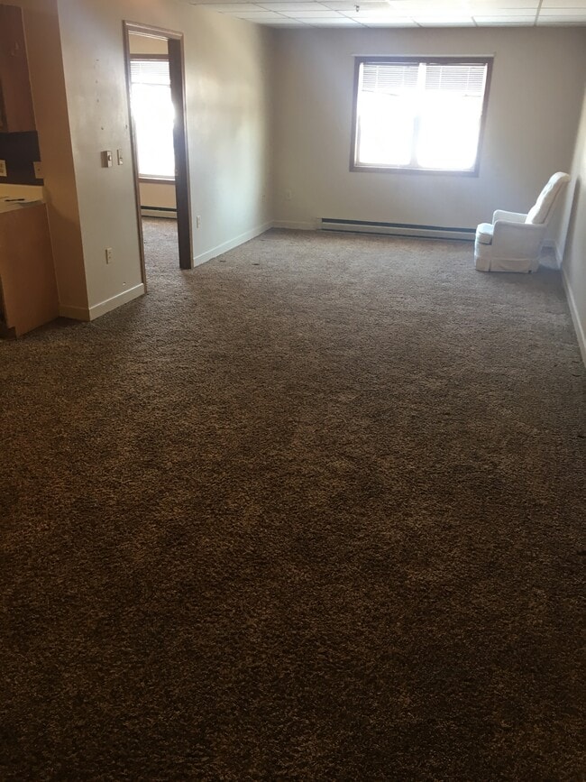 Building Photo - 403 W Lafollette St