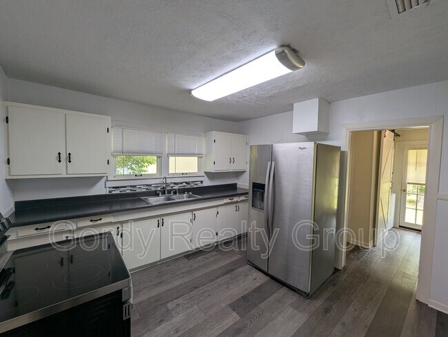Foto del edificio - 4368 Lee Rd