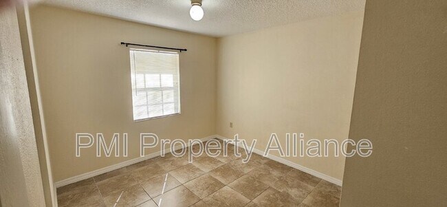 Foto del edificio - 411 Edwin St