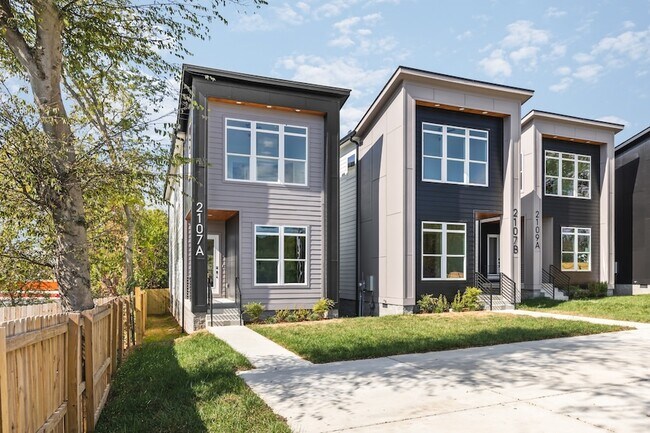 Foto del edificio - 2107 Courtney Ave