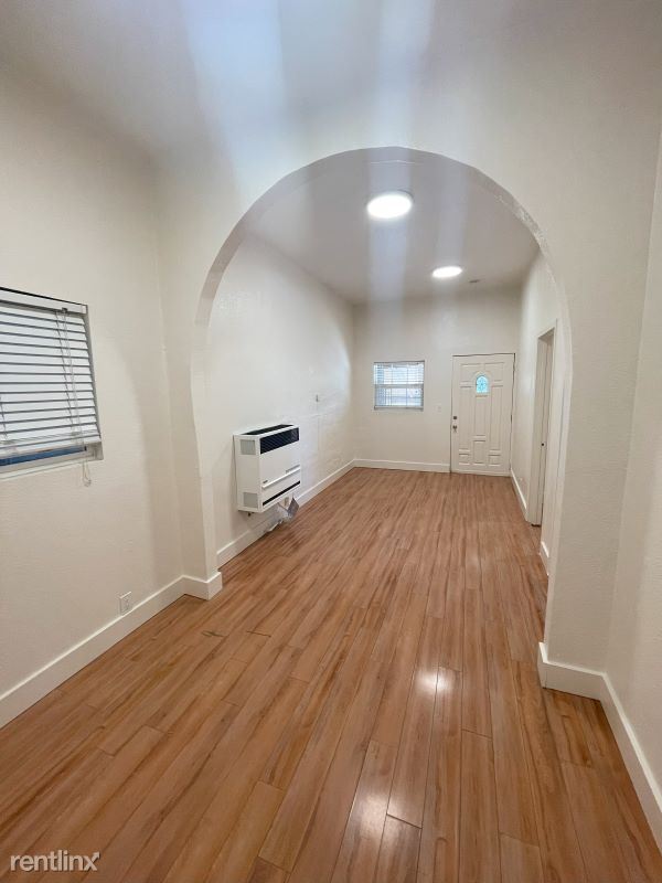 Building Photo - 3 br, 1 bath Duplex - 1438 3rd St Uppr Uni...